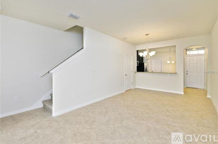 Brandon Townhome: 2151 Broadway View Avenue