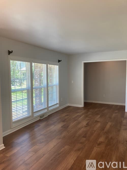 Mount Pleasant House: 1133 Island View Dr
