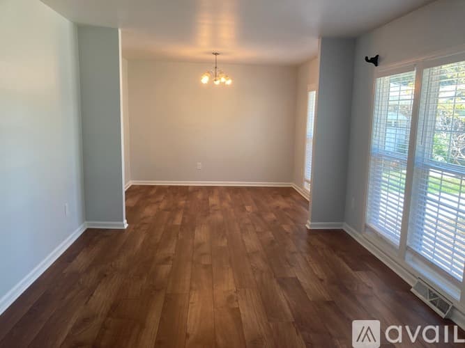 Mount Pleasant House: 1133 Island View Dr