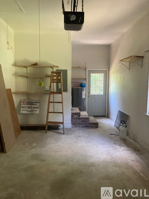 Mount Pleasant House: 1133 Island View Dr