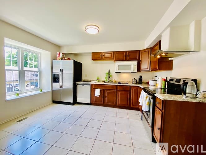 Columbia Townhome: 10690 High Beam Court