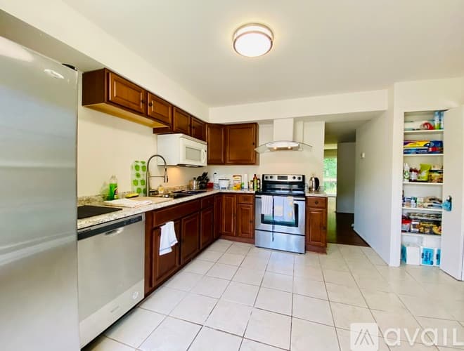 Columbia Townhome: 10690 High Beam Court