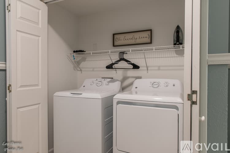 Shreveport Townhome: 10217 Los Altos Dr