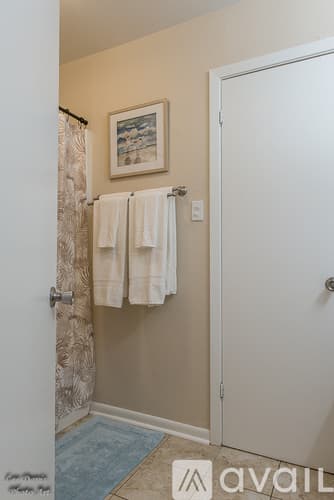 Shreveport Townhome: 10217 Los Altos Dr