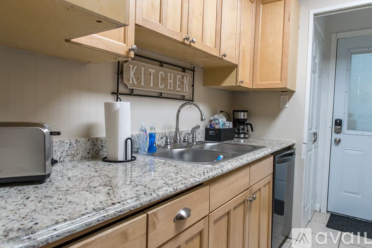 Shreveport Townhome: 10217 Los Altos Dr