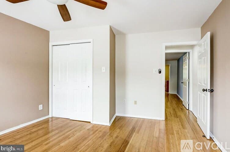 Philadelphia House: 4447 Baker St