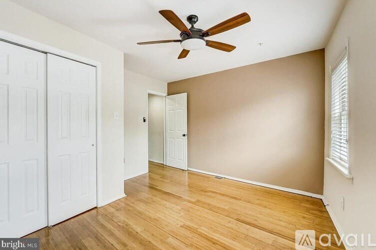Philadelphia House: 4447 Baker St