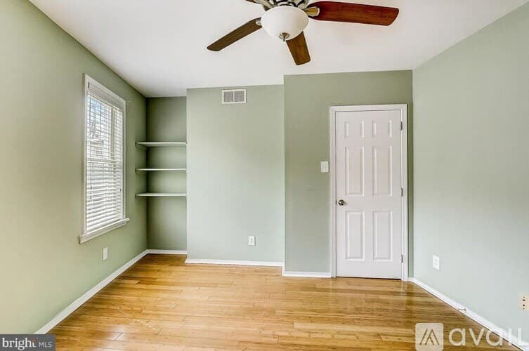 Philadelphia House: 4447 Baker St