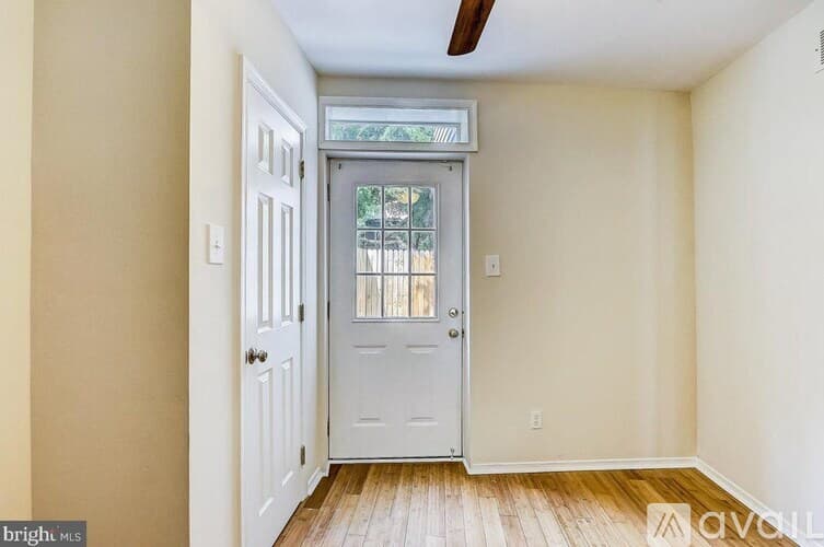 Philadelphia House: 4447 Baker St
