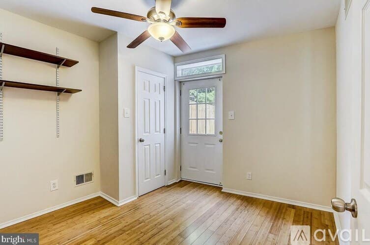 Philadelphia House: 4447 Baker St