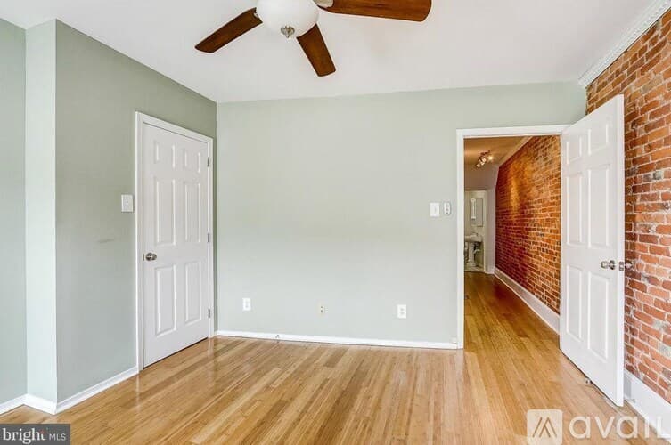 Philadelphia House: 4447 Baker St