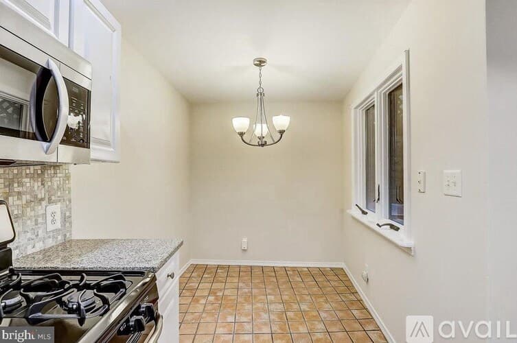 Philadelphia House: 4447 Baker St