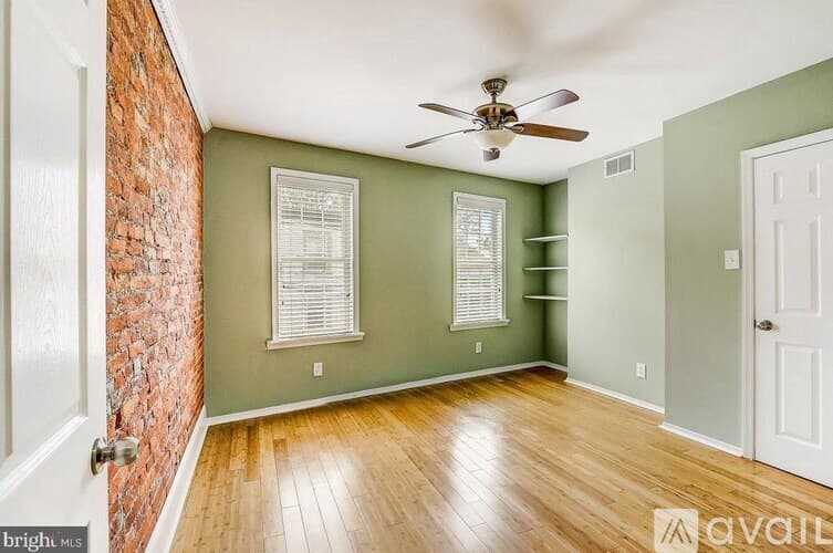 Philadelphia House: 4447 Baker St