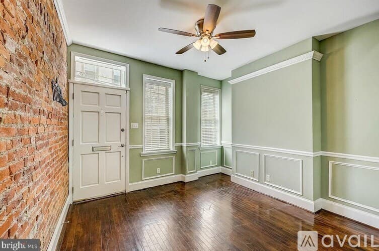 Philadelphia House: 4447 Baker St