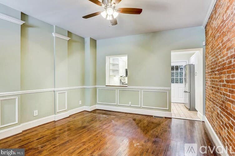 Philadelphia House: 4447 Baker St
