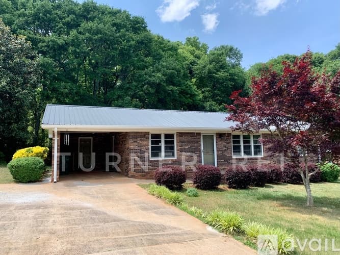Lavonia House: 85 Parkertown Road