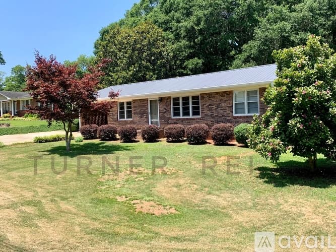 Lavonia House: 85 Parkertown Road
