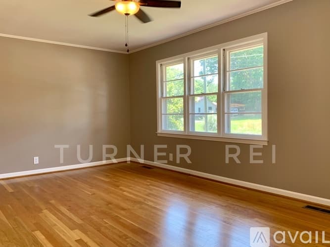 Lavonia House: 85 Parkertown Road