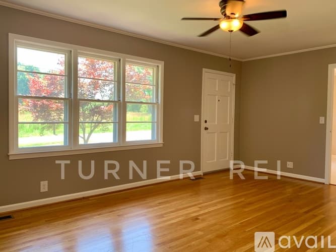 Lavonia House: 85 Parkertown Road