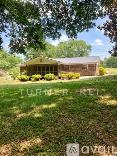 Lavonia House: 85 Parkertown Road