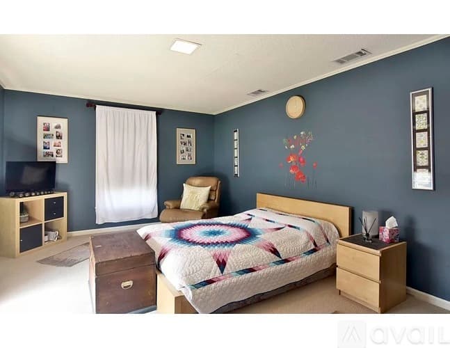 Albany House: 2401 Pheasant Drive