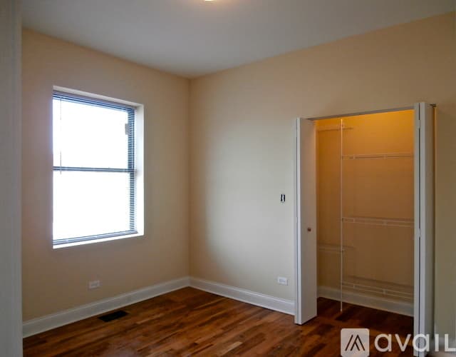 Chicago Apartment: 3216 W Argyle St