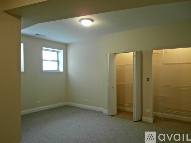 Chicago Apartment: 3216 W Argyle St
