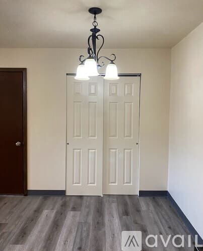 Fairfax Apartment: 22 1st St NW