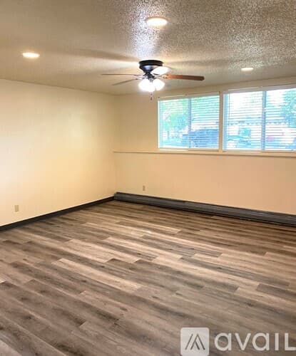 Fairfax Apartment: 22 1st St NW