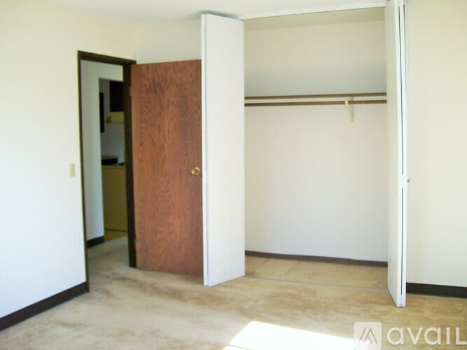 Coon Rapids Apartment: 11761 Eldorado Street Northwest