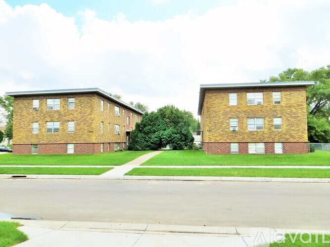 Anoka Apartment: 550 Madison Street