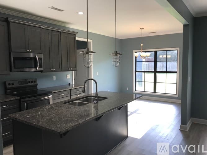 Dothan House: 4639 Headland Ave