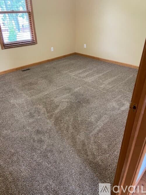 Cedar Lake House: 14218 Windsor St
