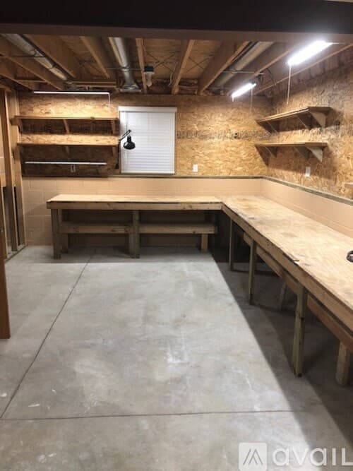 Cedar Lake House: 14218 Windsor St