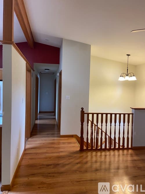 Cedar Lake House: 14218 Windsor St
