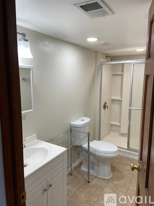Cedar Lake House: 14218 Windsor St