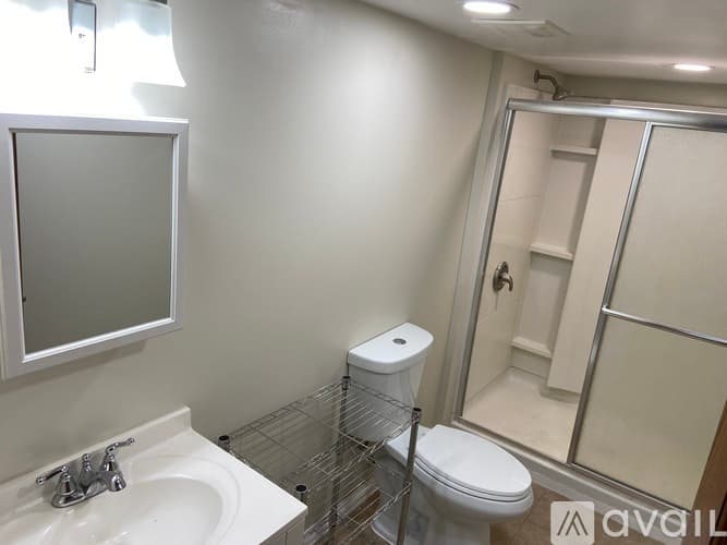 Cedar Lake House: 14218 Windsor St