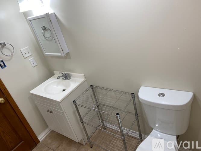Cedar Lake House: 14218 Windsor St