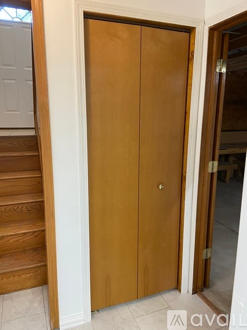 Cedar Lake House: 14218 Windsor St