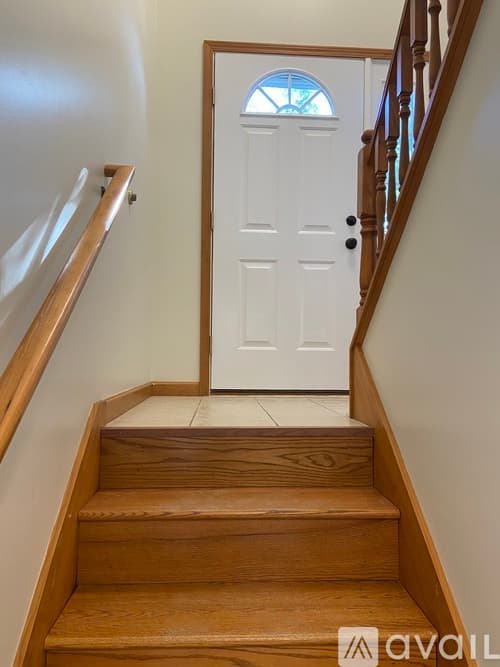 Cedar Lake House: 14218 Windsor St