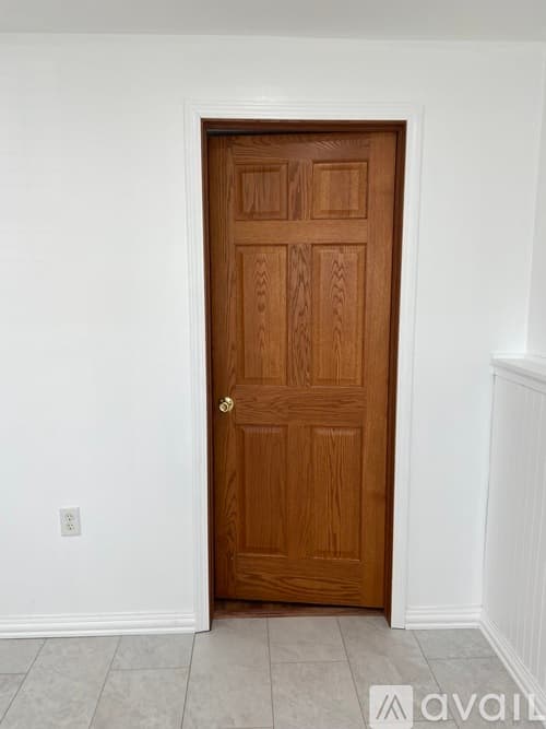 Cedar Lake House: 14218 Windsor St