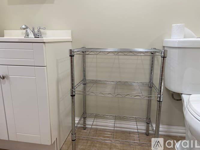 Cedar Lake House: 14218 Windsor St