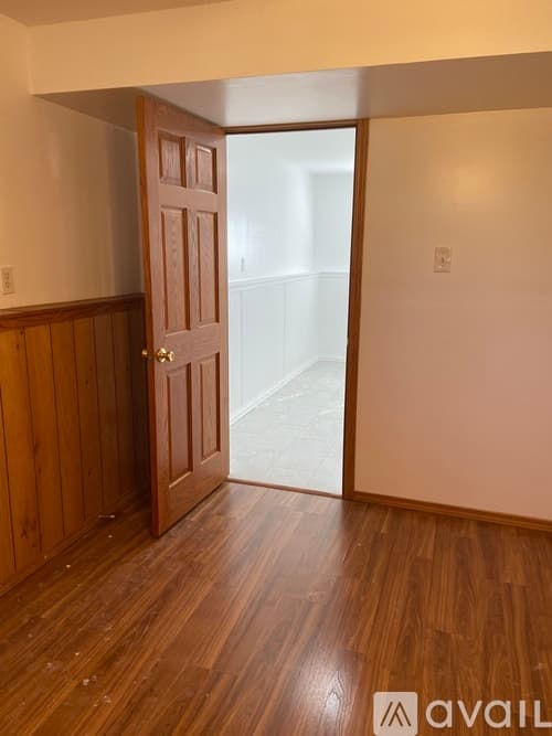 Cedar Lake House: 14218 Windsor St