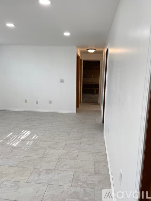 Cedar Lake House: 14218 Windsor St