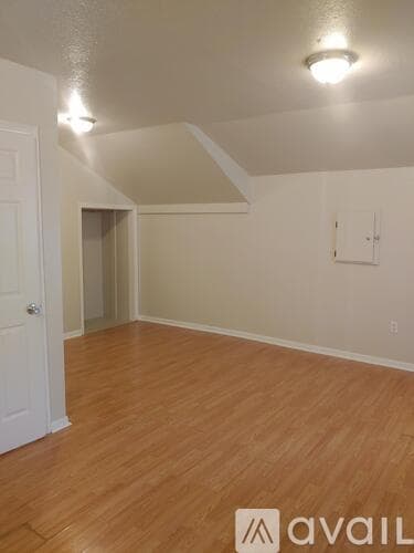 Rockford House: 3742 Old Knoxville Hwy