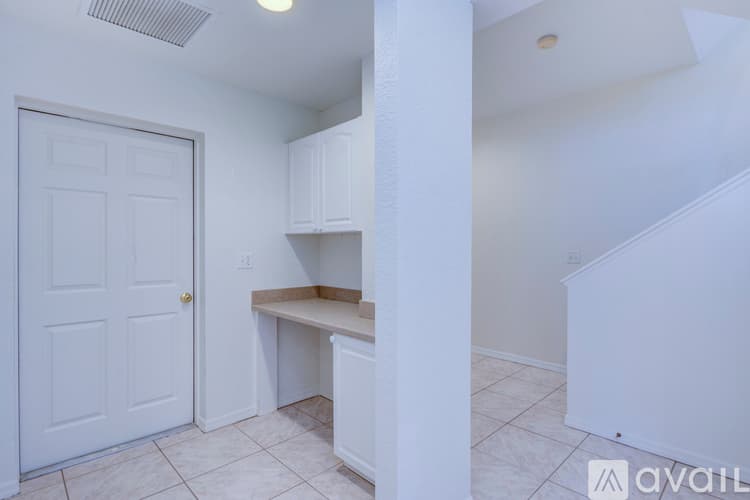Clearwater House: 1816 Bayshore Way