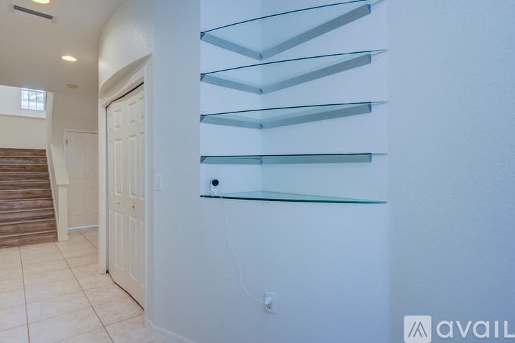 Clearwater House: 1816 Bayshore Way
