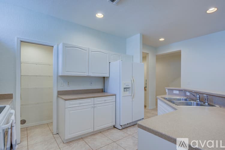 Clearwater House: 1816 Bayshore Way