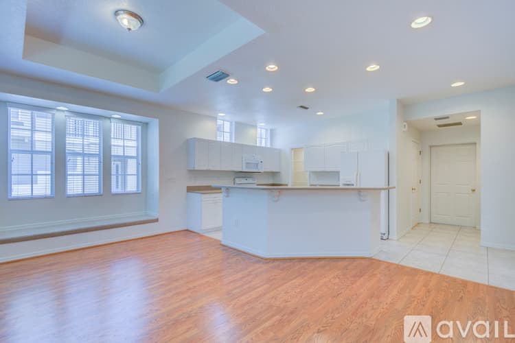 Clearwater House: 1816 Bayshore Way