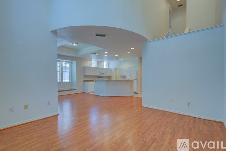 Clearwater House: 1816 Bayshore Way